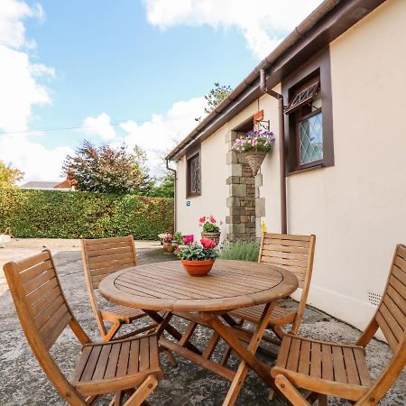 Courtyard Cottage Duns ภายนอก รูปภาพ