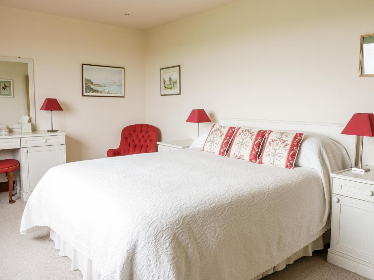 Courtyard Cottage Duns ภายนอก รูปภาพ