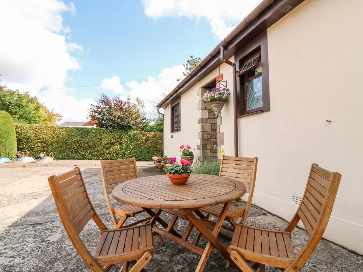 Courtyard Cottage Duns ภายนอก รูปภาพ